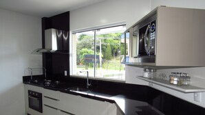 Apartment | 1 bedroom, free WiFi - Cod 032A Apart Alto Padrao 3 Suites (Bombinhas)