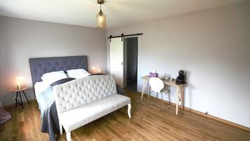Double Room, Private Bathroom | Desk, free WiFi, bed sheets