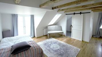 Deluxe Suite, Private Bathroom, Sea View (Balcony) | Extra beds