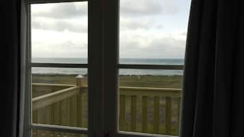 Deluxe Suite, Private Bathroom, Sea View (Balcony) | Beach/ocean view