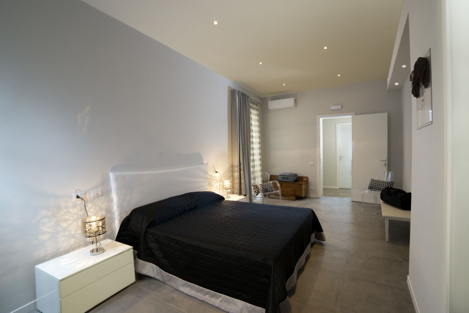 Deluxe Double Room | Desk, blackout drapes, soundproofing, free WiFi