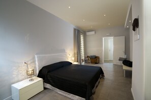 Deluxe Double Room | Desk, blackout drapes, soundproofing, free WiFi - Palazzo al Carmine Dimora Storica (Castelvetrano)