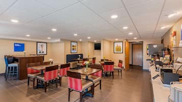 Free daily buffet breakfast