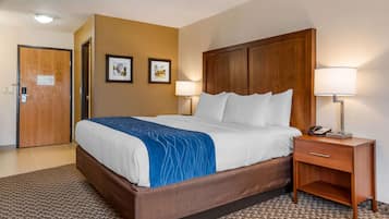 1 bedroom, desk, laptop workspace, blackout curtains