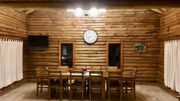 40-英寸纯平电视(配备数码频道)、电视、壁炉