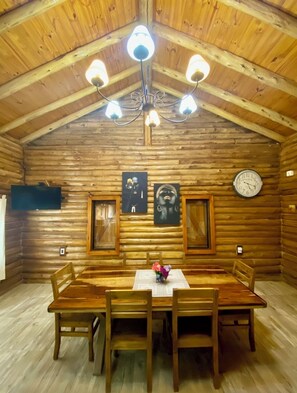 Cabaña básica | Comedor