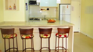 Apartamento (Cod 126) | Servicio de comidas en la habitación