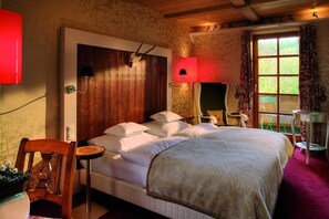 Standard-Doppelzimmer | Zimmersafe, Schreibtisch, Verdunkelungsvorhänge, Bügeleisen/Bügelbrett