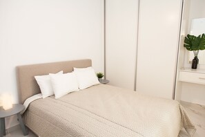 1 bedroom, iron/ironing board, free WiFi, bed sheets - Luxurious Apartment in Athens Downtown (Athens)
