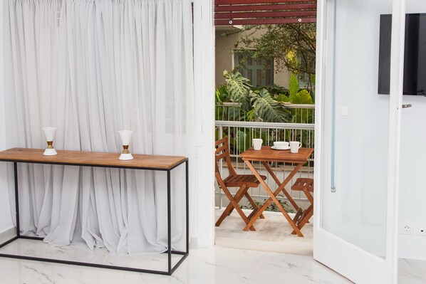 Apartment, 1 Bedroom | Living room | Flat-screen TV - Luxurious Apartment in Athens Downtown (Athens)