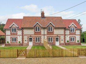 Exterior - Sea Lavender Cottage-UK11930 (Thornham, near Kings Lynn)
