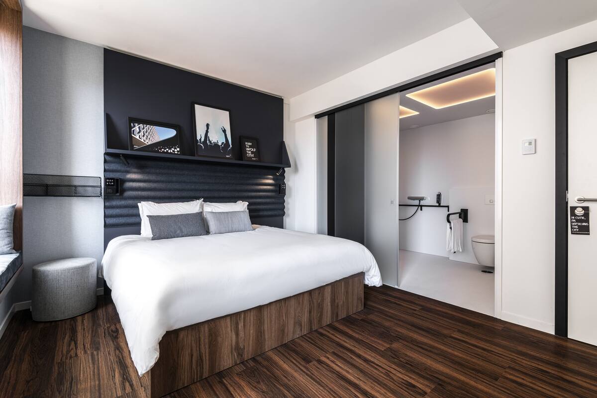 Accessible Stay - Double | Literie de qualité supérieure, couette en duvet d'oie, surmatelas