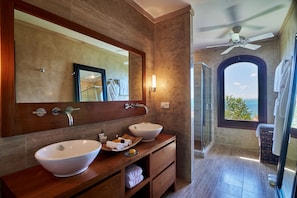 Bathroom - Canouan Estate Resort & Villas (Canouan Island)