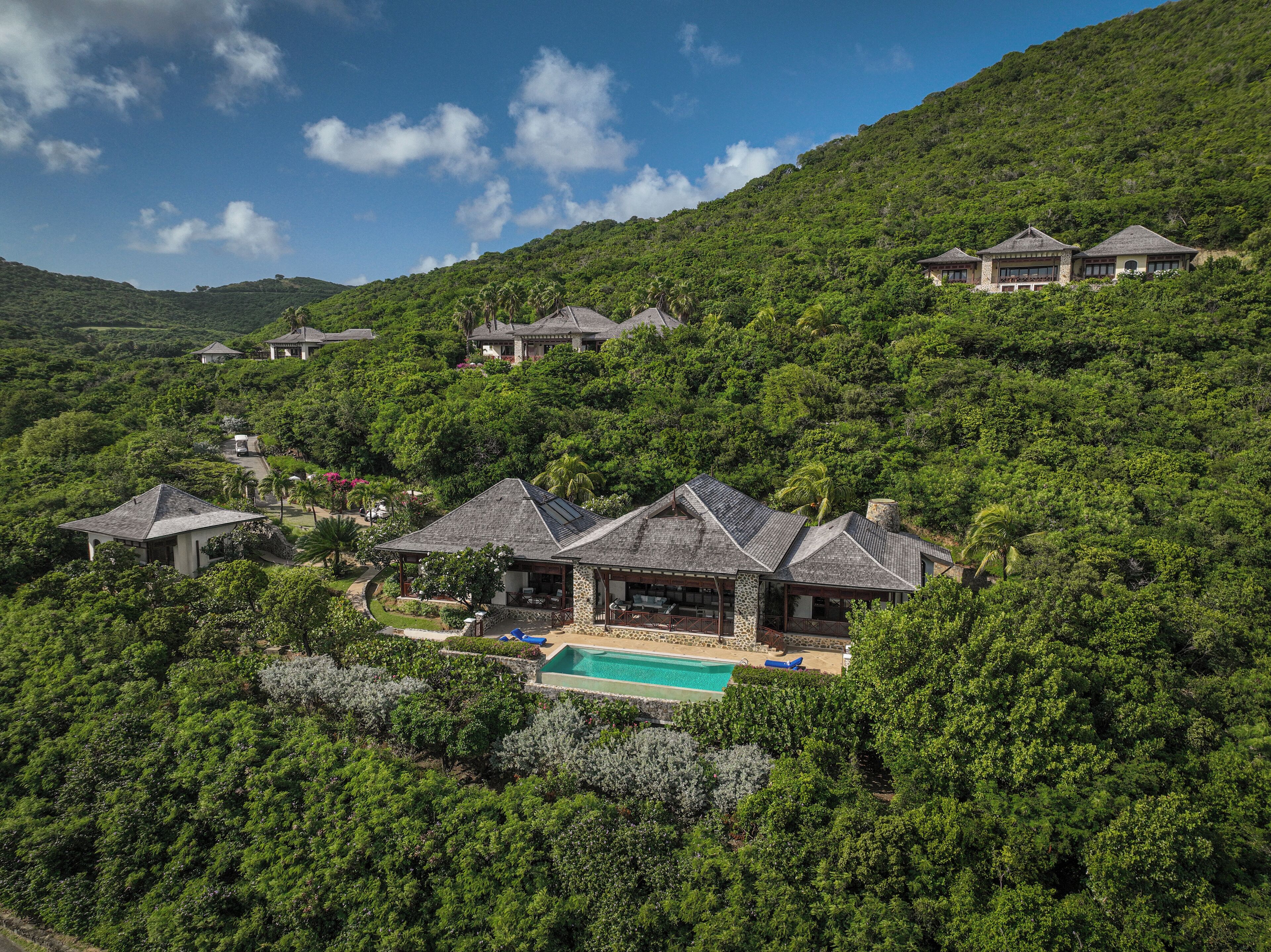 Villa, 4 Bedrooms | Garden view