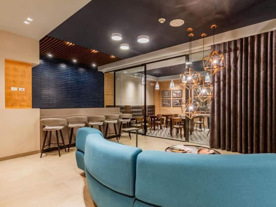 43-inch Smart TV with cable channels, TV