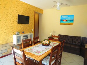 Apartment, 2 Bedrooms | In-room dining - Cod 296 Apart 4 Ilhas Poucos Metros Mar (Bombinhas)
