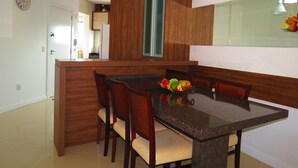 Apartment, 3 Bedrooms (Cod 397) | Living room - Apartamentos Residencial Frederico (Bombinhas)