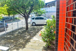 Bãi đậu xe tự phục vụ miễn phí 