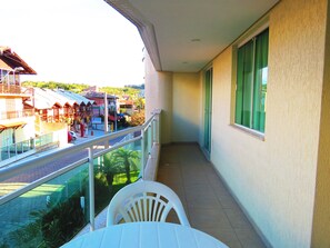 Apartment, 2 Bedrooms (Cod 397A) | Balcony - Apartamentos Residencial Nona Martha (Bombinhas)