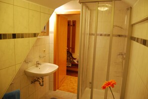 Family Apartment | Bathroom