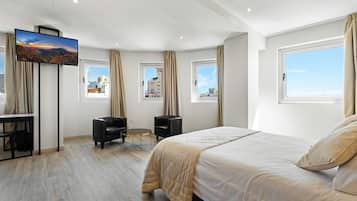 Cubrecamas, colchones con efecto memoria y minibar