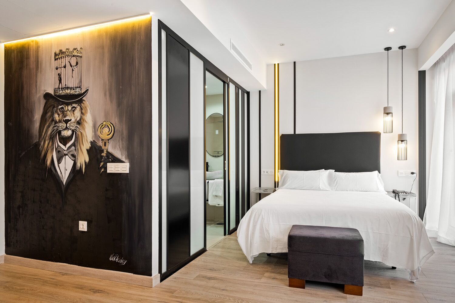 Phòng đôi Executive | Chăn bông, nệm cao su hoạt tính (memory foam), minibar 