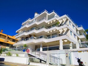 Front of property - Cod 461A Apart Vista Mar (Bombinhas)