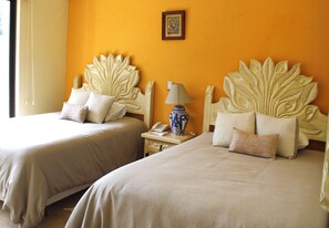 Egyptian cotton sheets, premium bedding, down duvets - Hotel Boutique La Rioja (Atlixco)