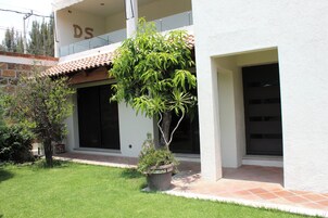 Egyptian cotton sheets, premium bedding, down comforters