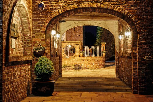 Loftsome Bridge Hotel