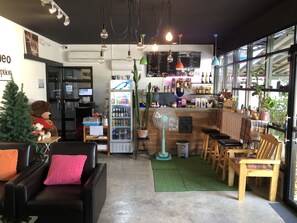 Breakfast, lunch and dinner served  - Sandee Place Mountain View Chomthong (Chom Thong)