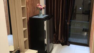 Minibar, free WiFi
