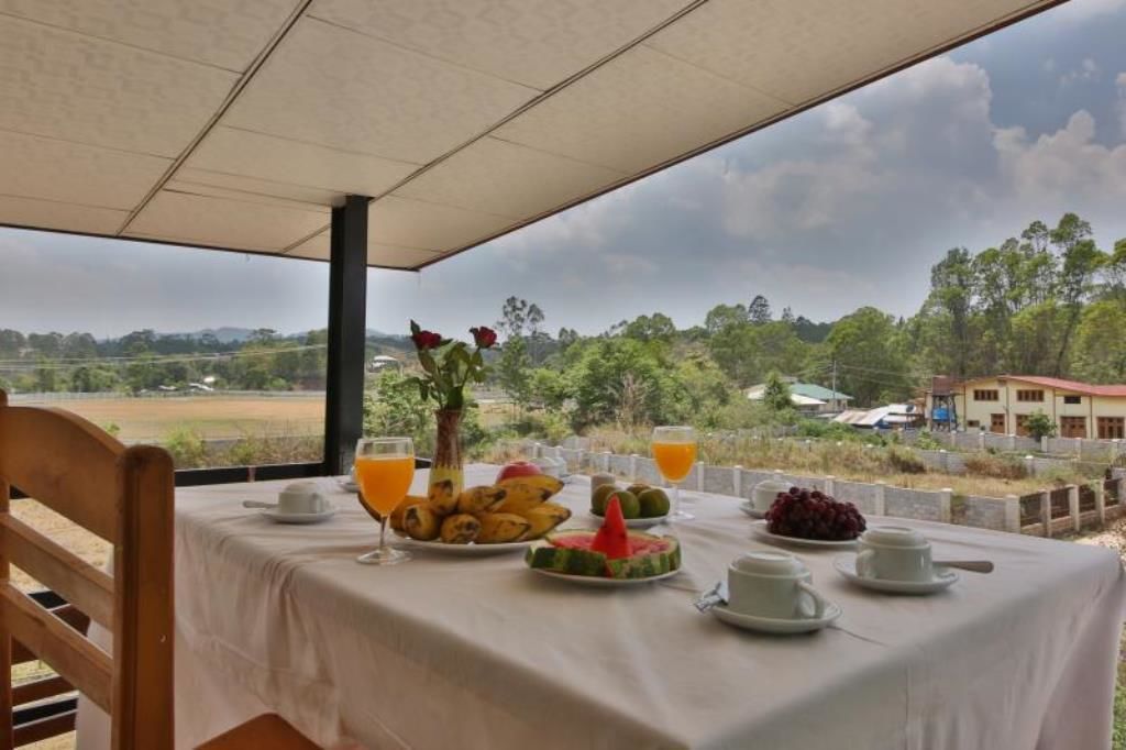 Daily continental breakfast (USD 1.5 per person)