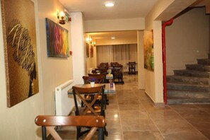 Petit déjeuner buffet compris tous les jours