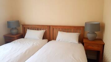 Classic Cottage | 3 bedrooms, laptop workspace, iron/ironing board, free WiFi