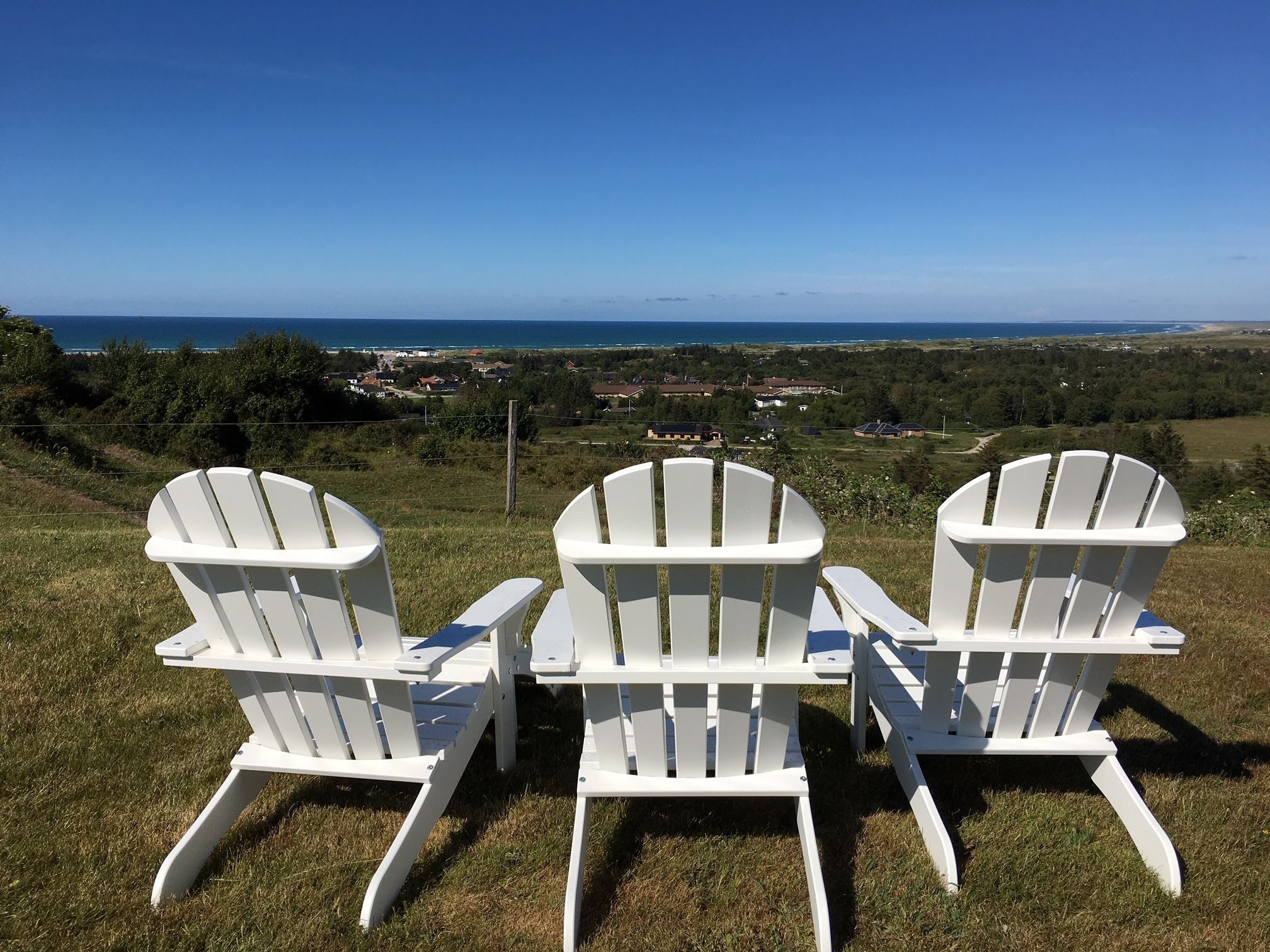 1 bedroom, desk, soundproofing, rollaway beds