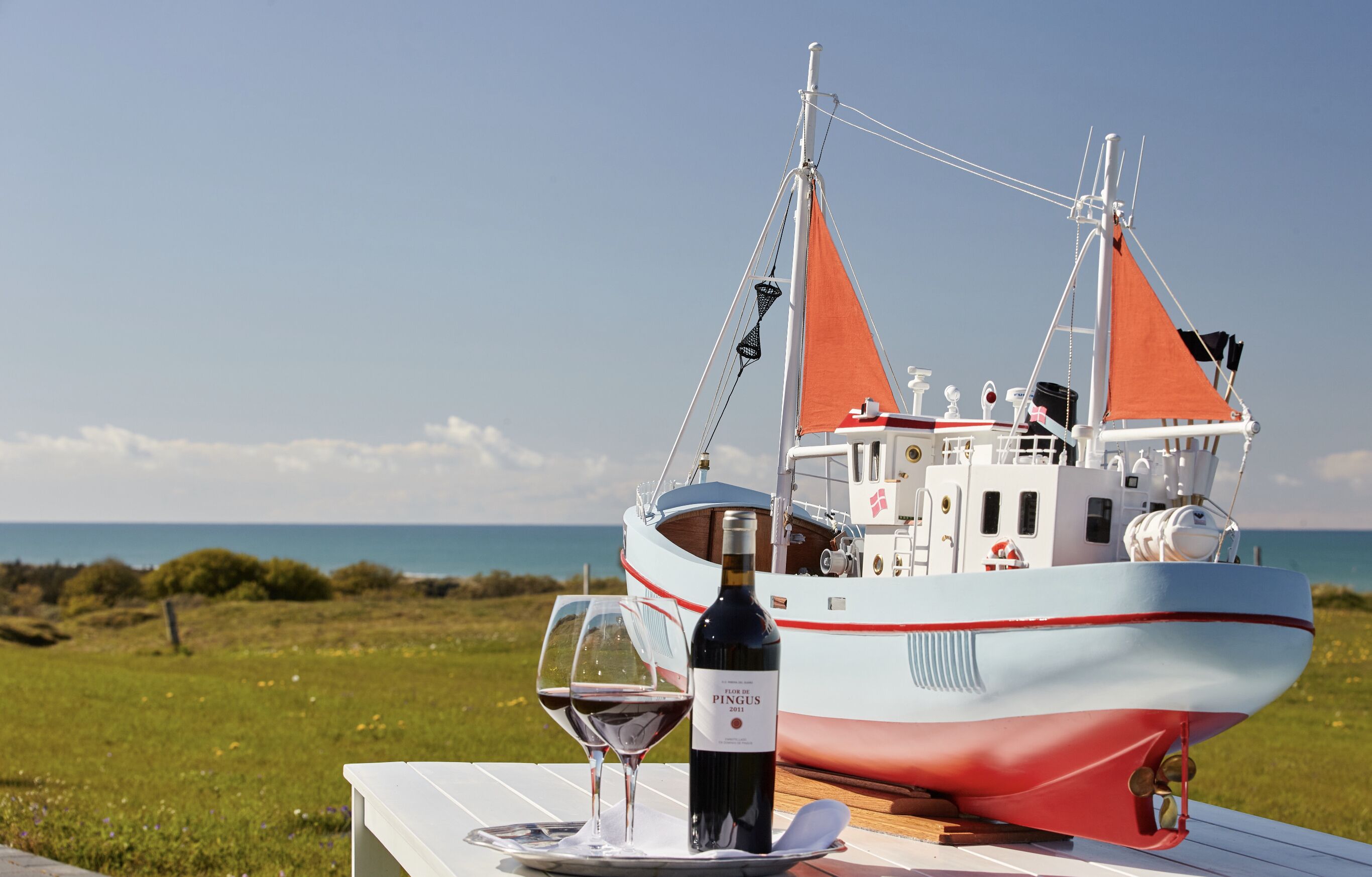 breakfast, lunch, dinner served; beach views