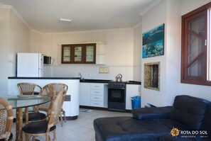 Appartement, 2 slaapkamers | Dineren op de kamer