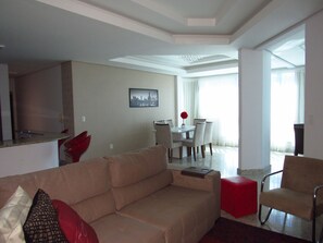 Apartment, 3 Bedrooms | Living room - Cod 511 Apart Frent Mar Com 3 Suites (Bombinhas)