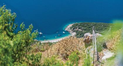 Amazing home in Lubenice with WiFi