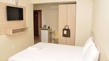 غرفة ديلوكس | أسرّة قابلة للطي وواي فاي مجانًا وملاءات أسرّة