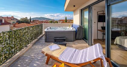 Seven Seas Residence