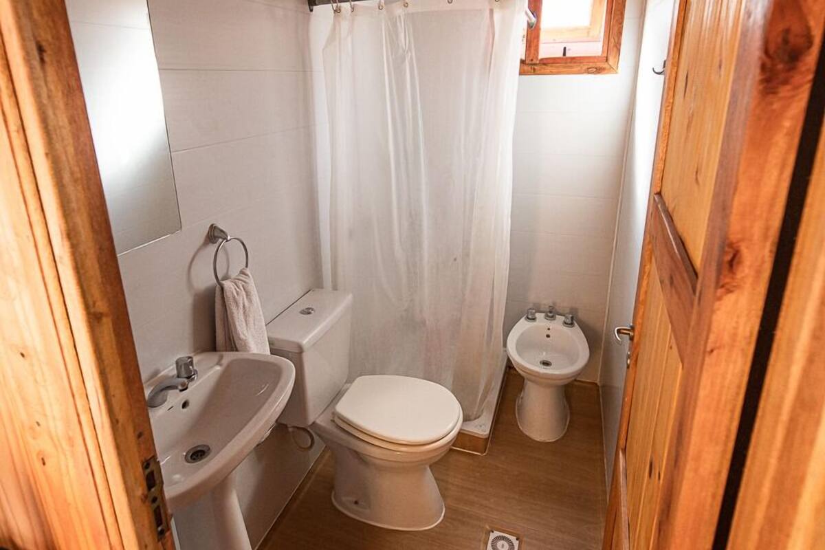 Shower, towels