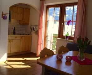 Dining - Nice apartment with two bedrooms in a sunny, quiet location. (Abtenau Dachstein West)