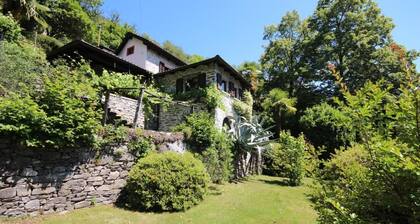 Talo Cavigliano 4 - 7 henkil��ä, 2 mh - Holiday House