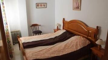 2 dormitorios, tabla de planchar con plancha, wifi