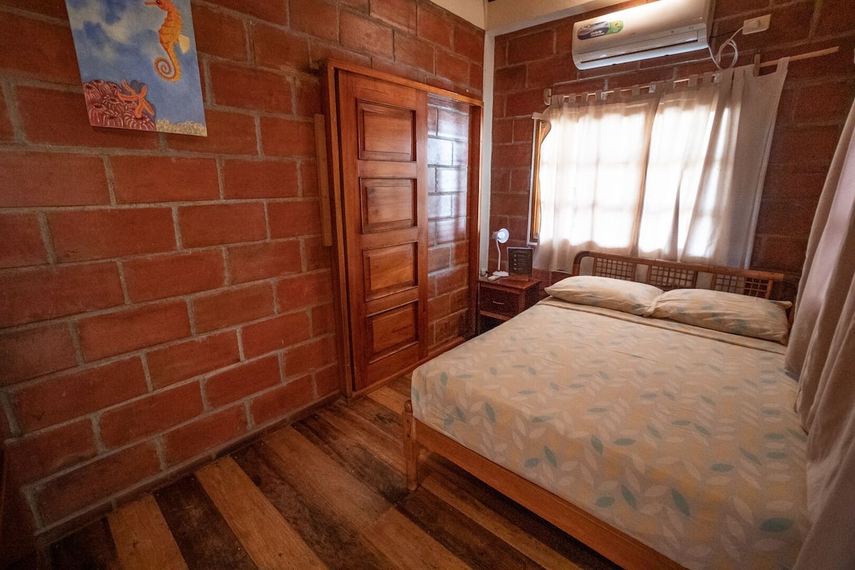 Comfort-Doppelzimmer | 1 Schlafzimmer, Zimmersafe, Bügeleisen/Bügelbrett, kostenloses WLAN