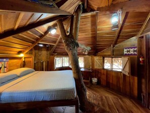 Zimmersafe, Bügeleisen/Bügelbrett, kostenloses WLAN, Bettwäsche