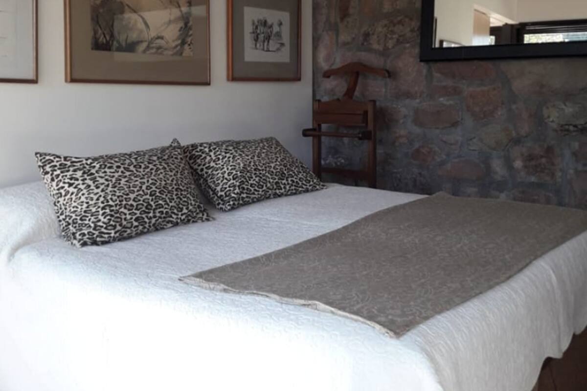 Apartamento, terraço | Cortinas blackout, quartos à prova de som, ferros/tábuas de passar roupa