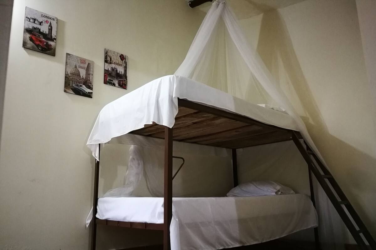 Iron/ironing board, free WiFi, bed sheets